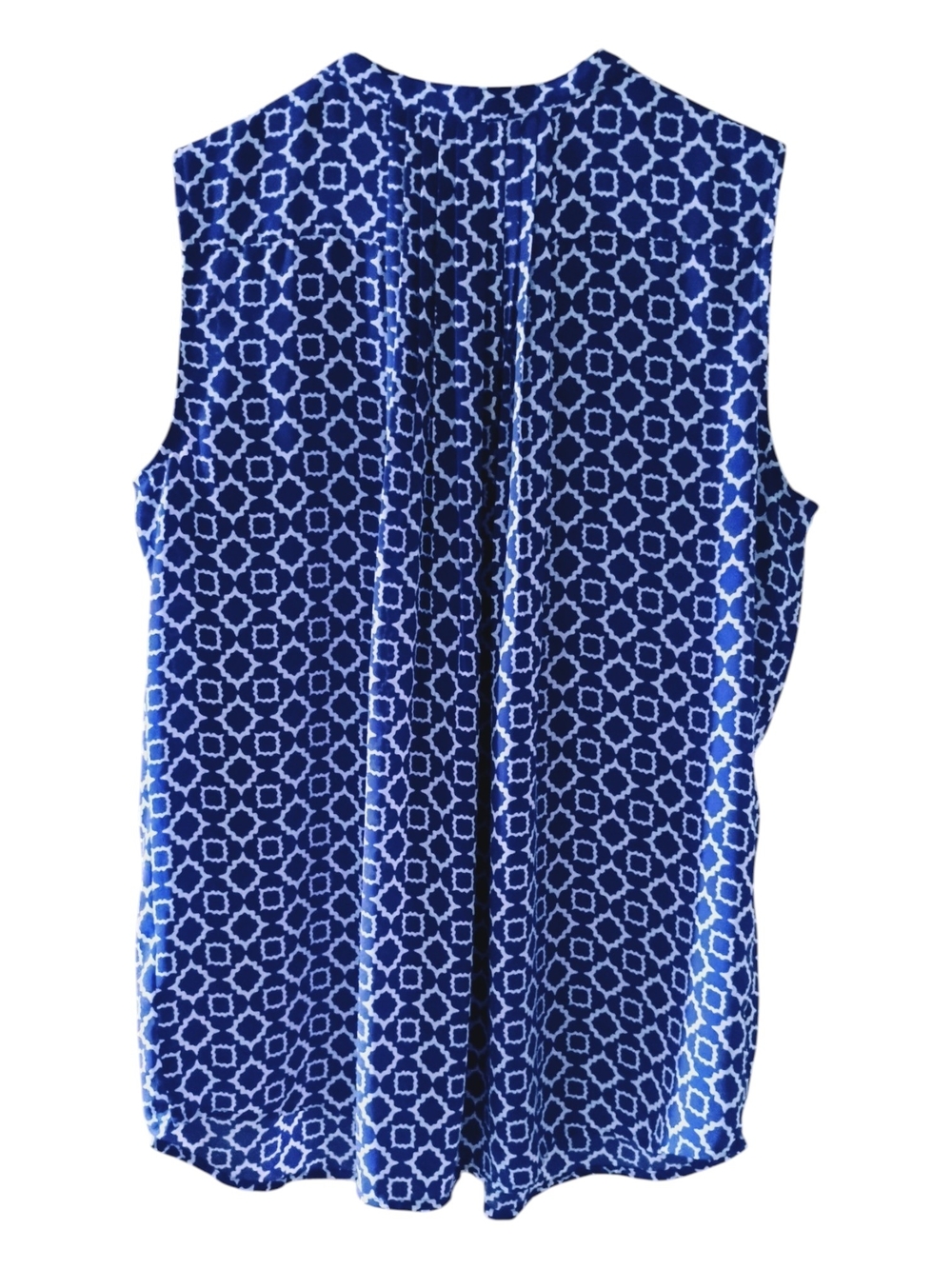 Charter Club Blue Geometric Pintuck Sleeveless Blouse Sz M - Picture 3 of 5